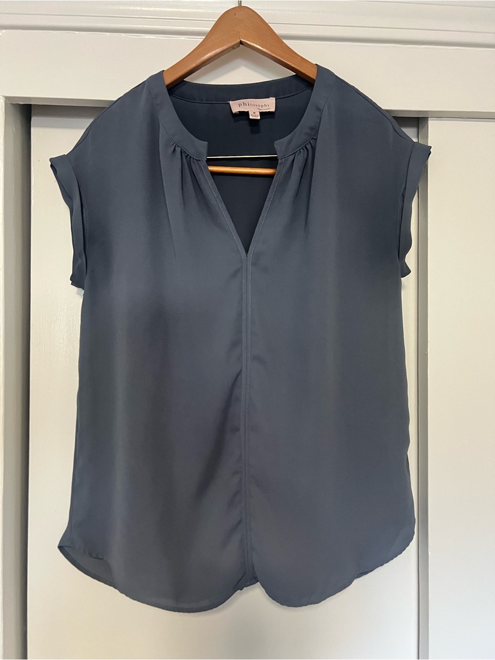 philosophy grey / Slate Blue cap Sleeve V-Neck Blouse